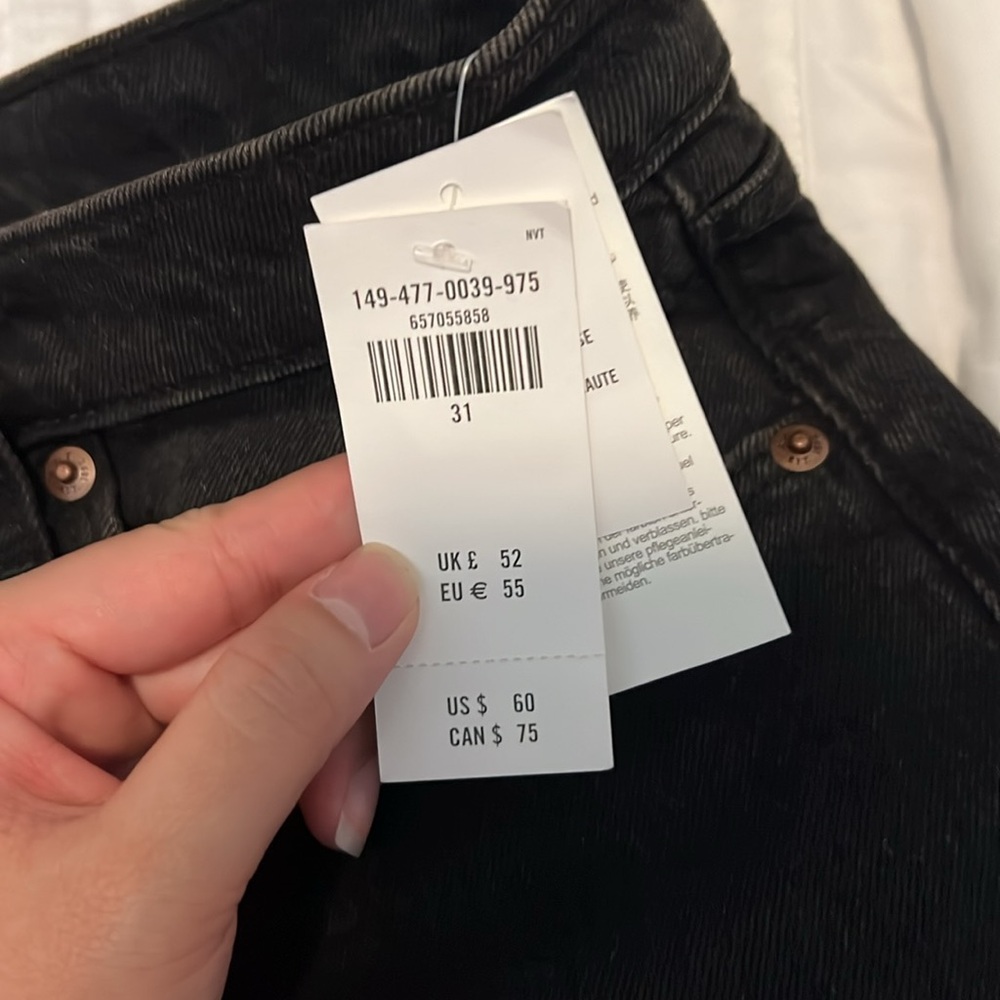 Abercrombie & Fitch Black High-Rise Mom Shorts - Picture 3 of 5